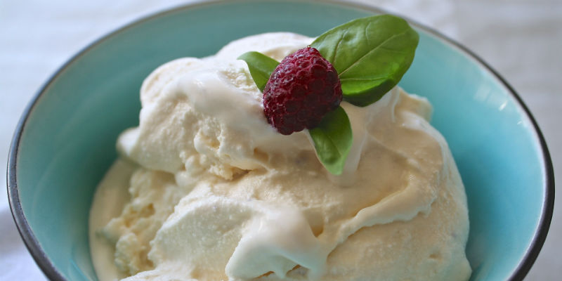 Un poco de helado ayuda a saciar ese hambre repentino que surge tras practicar sexo (Pixabay)