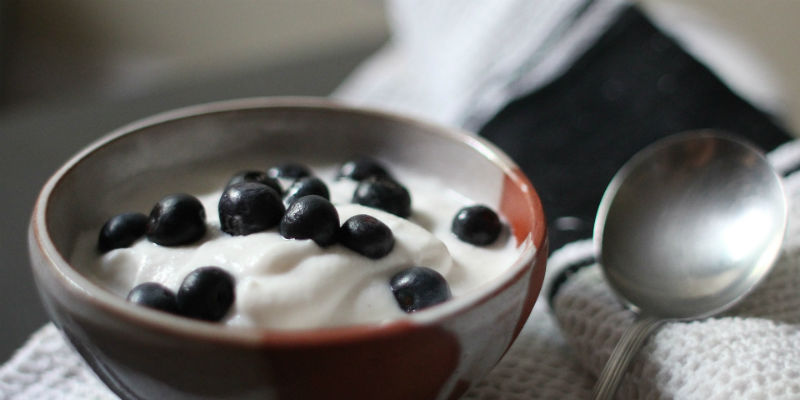 El yogur facilita la recuperación después del desgaste sexual (Pixabay)