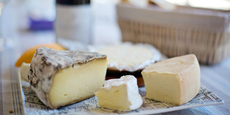 El alto contenido graso del queso provoca ardores de estómago (PIxabay)