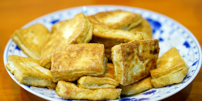 El tofu es una fuente de calcio ideal para vegetarianos (Pixabay)