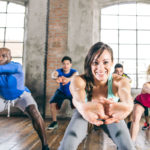 Muchas de las clases de gym son perfectas para perder peso. (iStock).